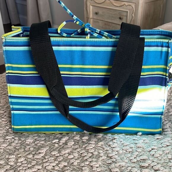 Summer Fashion Blue/Green Striped bag w/ lots of storage. Lined. Rectangle NWOT - Picture 1 of 5